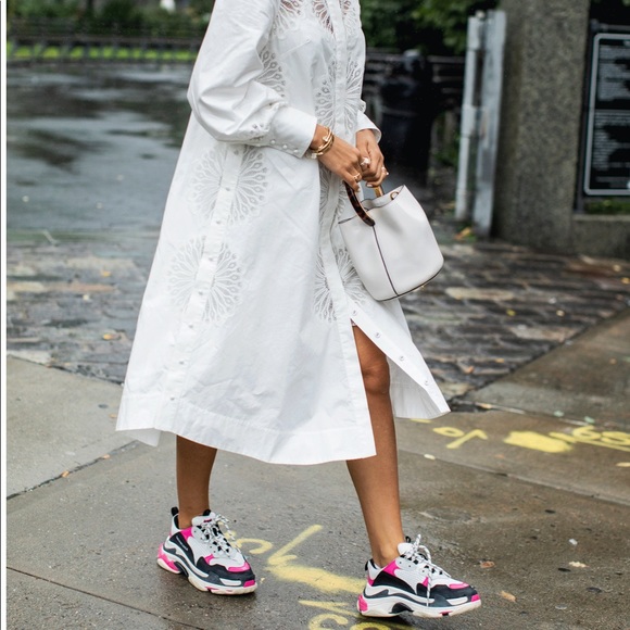 BALENCIAGA TRIPLE S SNEAKER - Picture 2 of 8